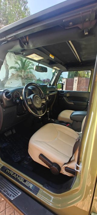 Jeep Wrangler Unlimited Sport 2013