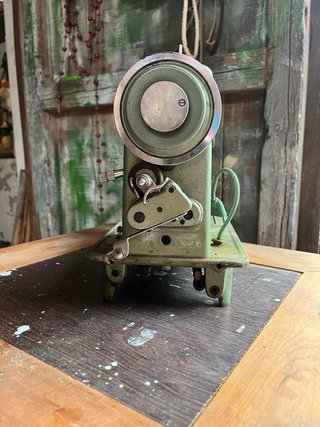 Máquina de coser Refrey Preferida 400