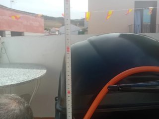 Barbacoa de gas negra