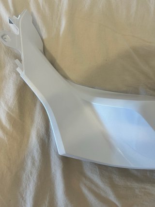 Tapa Lateral Derecha Honda PCX 2024 Blanca