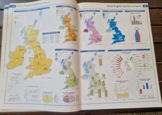 Collins student world atlas + CD