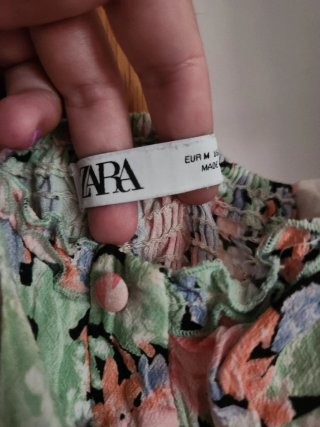 Vestido Zara floral verde M