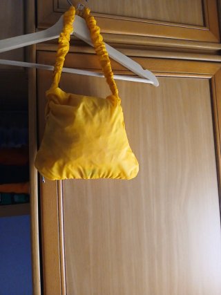 Cortavientos K-Way plegable amarillo