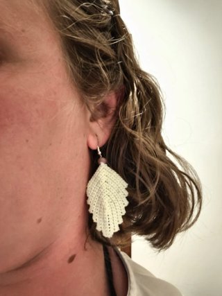 Pendientes hoja crochet