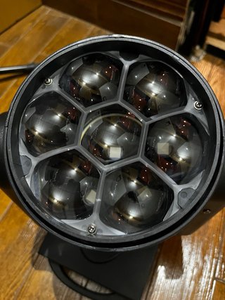 Beam Led + Wash Zoom Bee Eye 7x40w (nunca usado)