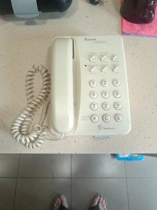 Teléfono Forma Beige