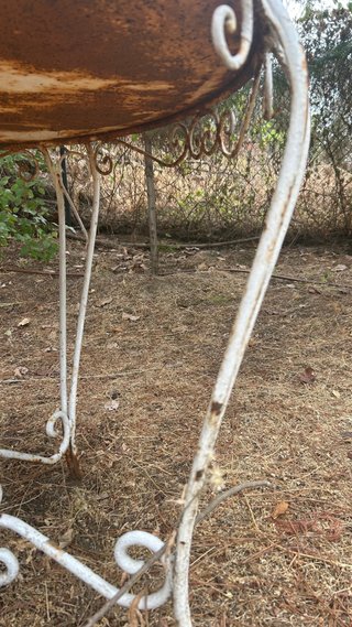 Mesa de jardín redonda para restaurar