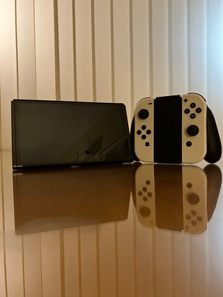 Nintendo Switch OLED Blanca y Negra
