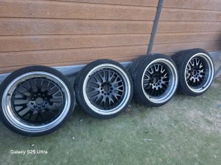 Se vende 4 Llantas 19 japan racing jr10 JWL