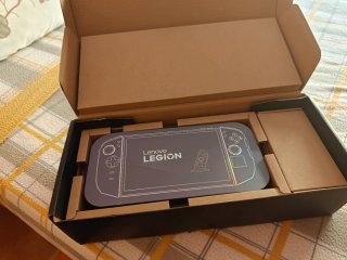 Lenovo Legion Go 2 8ASP2 2TB y 32 GB Ram