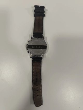 Reloj DKNY Cronógrafo Negro y Plateado