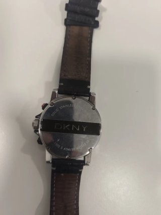 Reloj DKNY Cronógrafo Negro y Plateado