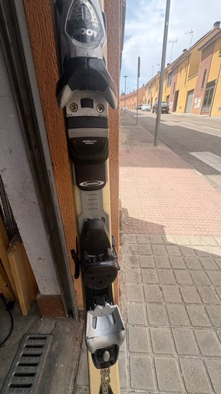 Esquís Dynastar 80
