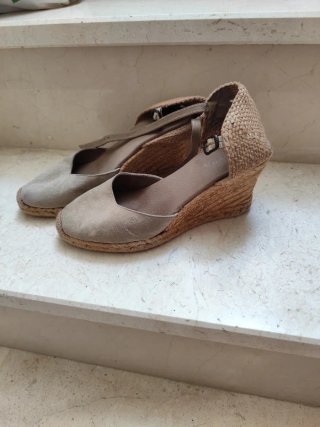 Cuñas beige Talla 38