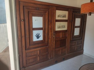 Mueble compacto: Armario + 2 camas + 2 mesas