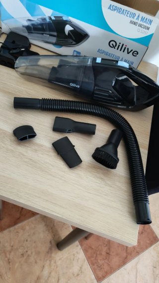 Aspiradora de mano Qilive con accesorios