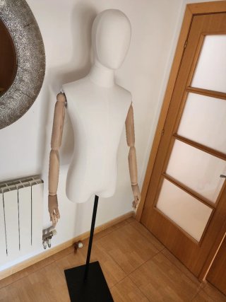 Maniquí Hombre Medio Busto Beige/Marrón