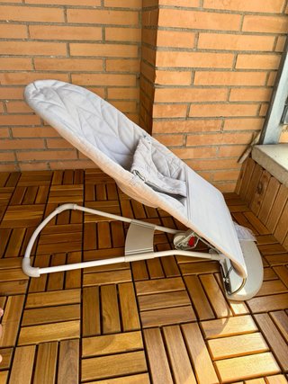 Hamaca bebé BabyBjörn gris claro