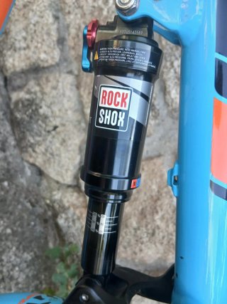 Bicicleta Kona Precept 150