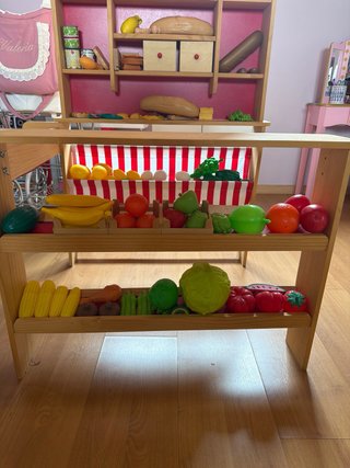 Tienda de mercado infantil de madera