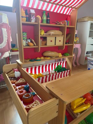 Tienda de mercado infantil de madera