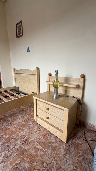 Cama, somier y mesita de noche En cantabria (noja)