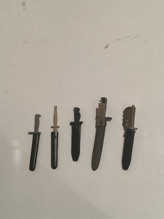 Set di 5 coltelli e fondine