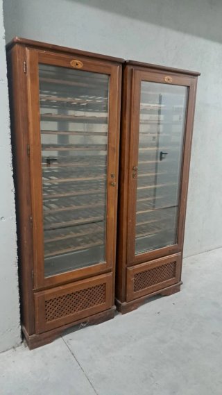 Vinotecas. El precio es por unidad.