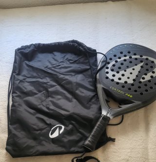 Pala Padel Kuikma Control PRO.