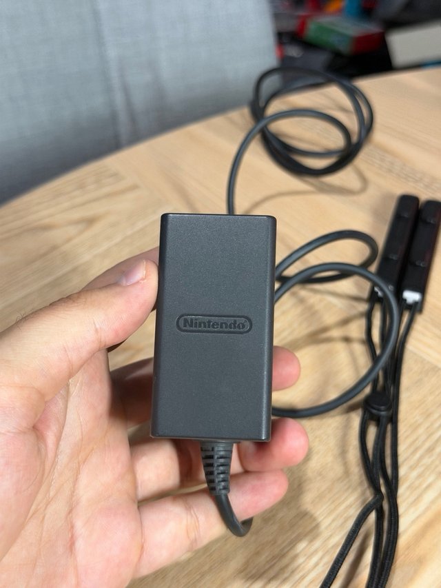 Nintendo Switch V2 (Batería Mejorada) Completa