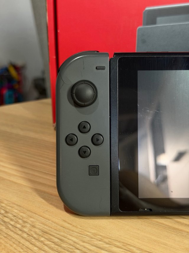 Nintendo Switch V2 (Batería Mejorada) Completa