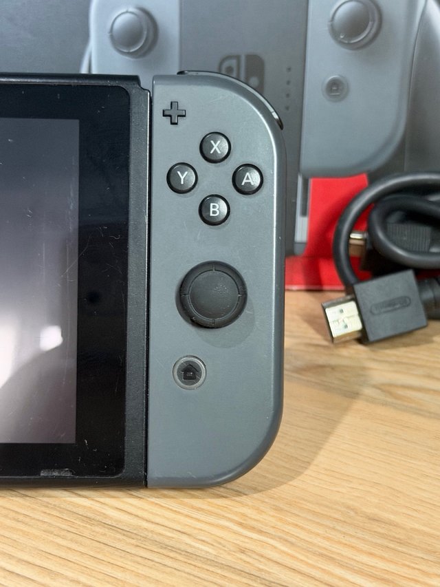 Nintendo Switch V2 (Batería Mejorada) Completa