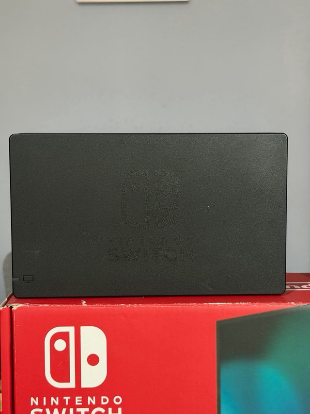 Nintendo Switch V2 (Batería Mejorada) Completa