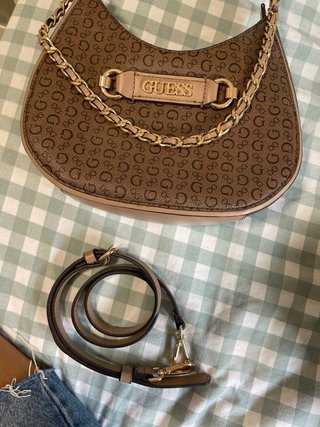 Bolso Guess Marrón Cadena Dorada