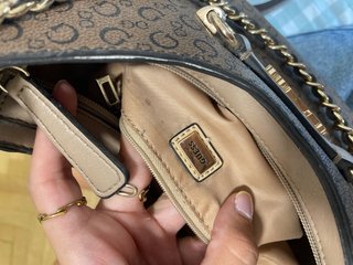 Bolso Guess Marrón Cadena Dorada