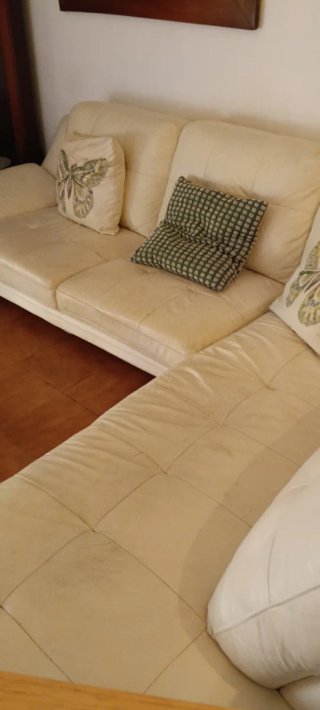 Learher corner sofa