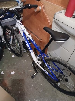 3 Bicicletas Montaña Blancas y Azules