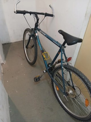 3 Bicicletas Montaña Blancas y Azules