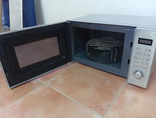 Microondas Svan plateado