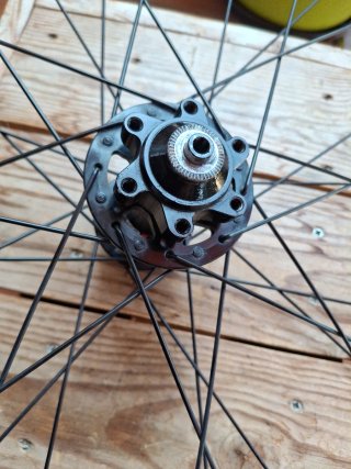 Rueda SUNRINGLÉ Equalizer 26" delantera disc