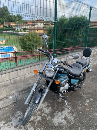 Moto Aprilia Classic Custom Negra/Azul