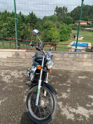 Moto Aprilia Classic Custom Negra/Azul