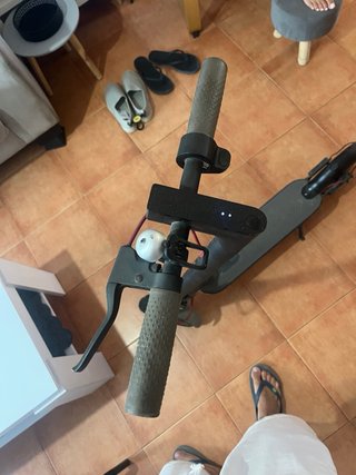 Patinete Eléctrico Xiaomi con cargador y soporte