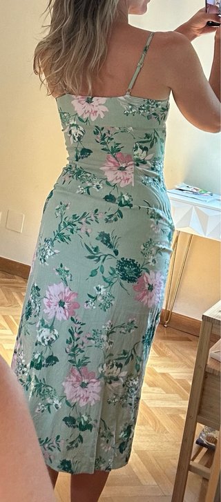 Vestido ZARA floral midi talla M