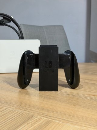¡Muy BUEN Estado! Nintendo Switch OLED + Accesorio
