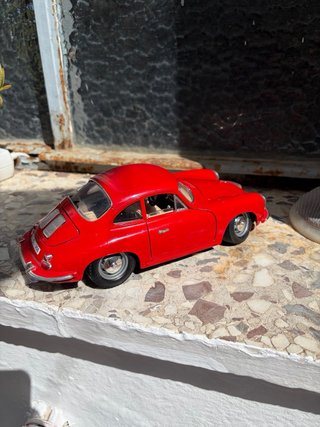 Porsche Rojo Modelo Clásico