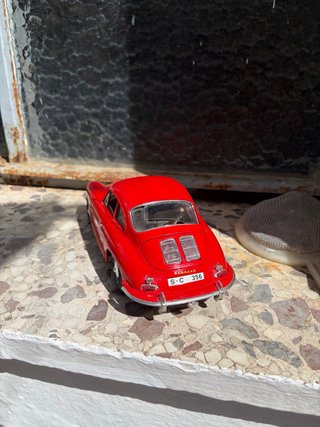 Porsche Rojo Modelo Clásico