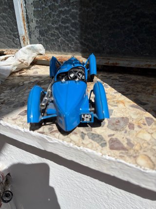 Buggati bburago tamaño 1/18