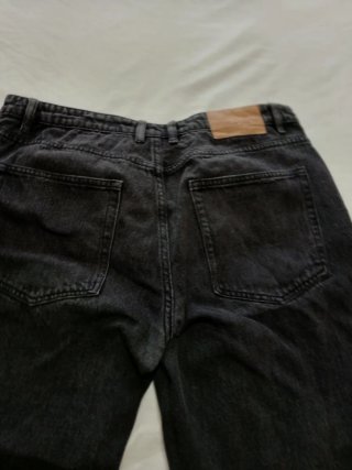 Pantalón vaquero negro