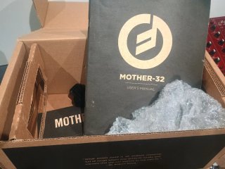 Moog Mother-32 Sintetizador Analógico